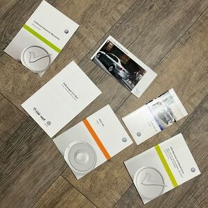 2014 VW Volkswagen Jetta Owners Operator Manuals Warranty Book. EUC. SEE PHOTO